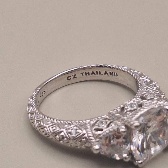 Judith Ripka 19.32ctw Bella Luce Sterling Silver Cz Cocktail Ring – Size 6 - Picture 6 of 14